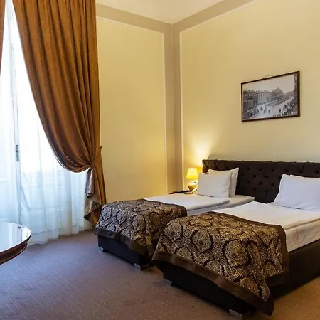 George Hotel-3